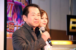バーチャ神 ちび太選手が優勝を飾り新称号 不敗神話 を獲得 Virtua Fighter 5 Final Showdown 全国大会決勝レポート