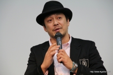 画像ギャラリー No.007のサムネイル画像 / 「龍が如く OF THE END」ではタレントのゾンビと卓球もできる!? 記者発表会でゾンビ役として出演する3人の“イトウ”さんが明らかに