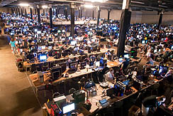 ꡼ No.011Υͥ / ˥ޥå2011ǯ10ܤȯ䤵RageפκǿOpen EnvironmentǷ깭롤FPSץ饹Υץ쥤ФȤϲ