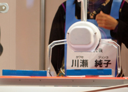 画像ギャラリー No.031のサムネイル画像 / 「第1回みんなのクレーンゲーム選手権」レポート。すぐに役立つ(?)選手達の華麗なテクニックをチェック