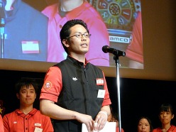 画像ギャラリー No.017のサムネイル画像 / タイトー社内イベント「第5回接客スタァ誕生!! 記念大会」をレポート。さまざまな状況を巧みに切り抜け,見事“接客スタァ”の座を勝ち取ったクルーは?