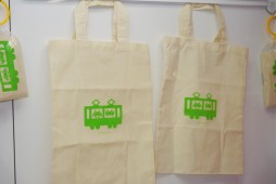 画像ギャラリー No.006のサムネイル画像 / 電子マネーで“ピッ”とアーケードゲームを楽しもう。JR秋葉原駅構内で開催中の「駅ナカゲームセンター」レポート