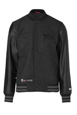 画像ギャラリー No.002のサムネイル画像 / 「STREET FIGHTER X 鉄拳」デザインのスタジアムジャンパーが発売に