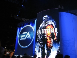 E3 2011ϡBattlefield 3פΥץ쥤ݡȤǺܡѥˡꥫȥв֤򻶤餹ޥץ쥤θƤ