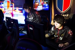 画像集#003のサムネイル/実力派クランによる「AVA」講習会が2月15日に銀座で開催。EIZOとMSI,SteelSeriesの最新ゲーマー向け製品を体験可能