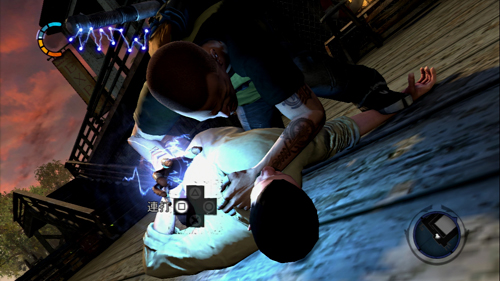 画像ギャラリー No.021のサムネイル画像 / 既存のオープンワールドを踏襲しつつも,電磁波による攻撃やカルマシステムといった独自要素が光る「inFAMOUS 2」のプレイレポートを掲載