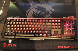 画像ギャラリー No.003のサムネイル画像 / まさかのメカニカルキーボード採用。MSIの未発表ゲーマー向けノートPCをゲームトーナメント「Beat IT 2014」会場で発見