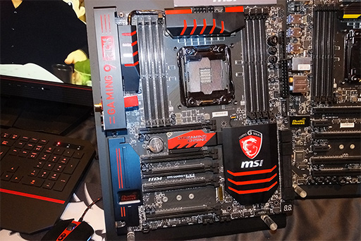 画像ギャラリー No.007のサムネイル画像 / まさかのメカニカルキーボード採用。MSIの未発表ゲーマー向けノートPCをゲームトーナメント「Beat IT 2014」会場で発見