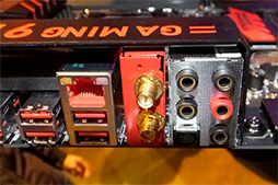 画像ギャラリー No.008のサムネイル画像 / まさかのメカニカルキーボード採用。MSIの未発表ゲーマー向けノートPCをゲームトーナメント「Beat IT 2014」会場で発見