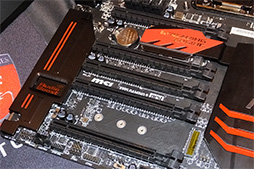 画像ギャラリー No.010のサムネイル画像 / まさかのメカニカルキーボード採用。MSIの未発表ゲーマー向けノートPCをゲームトーナメント「Beat IT 2014」会場で発見