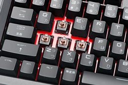 画像ギャラリー No.004のサムネイル画像 / メカニカルキーボード採用のMSI製ノートPC「GT80 Titan」ファーストインプレッション。この操作感はノートPCの枠を超えている