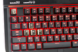 画像ギャラリー No.012のサムネイル画像 / メカニカルキーボード採用のMSI製ノートPC「GT80 Titan」ファーストインプレッション。この操作感はノートPCの枠を超えている