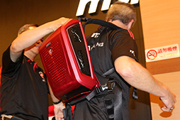 ꡼ No.008 | COMPUTEX館VRPCBackpack PCפμµĤ˸MSIܼҥǥĥݡ