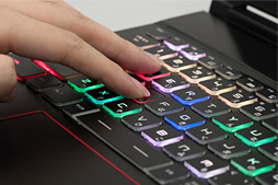 ꡼ No.010 | GTX 1070120HzվѥͥܤMSIΡPCGE63VR 7RF-003JPץӥ塼֥ѵפõƤʤ饢