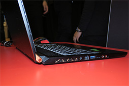 画像ギャラリー No.005のサムネイル画像 / RTX 2080 Max-Q搭載で薄さ18.95mm,重量2.25kgのゲーマー向けノートPCをMSIが発表。「GS75 Stealth」