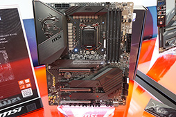 画像ギャラリー No.009のサムネイル画像 / MSI,Comet Lake-S対応のZ490搭載マザーボードを披露。電源回路の強化や2.5Gbps以上の有線LAN搭載が見どころだ