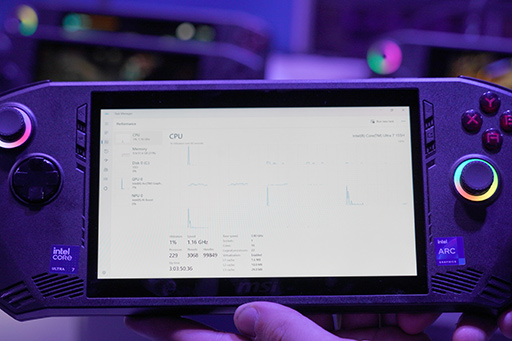 画像ギャラリー No.004のサムネイル画像 / 世界初のCore Ultra搭載携帯型ゲームPC「MSI Claw A1M」をチェック。性能だけでなくゲームパッドや放熱にも見どころあり!