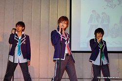 画像ギャラリー No.013のサムネイル画像 / 「逆転検事2」には狩魔 冥や新キャラの一柳万才が登場。応援団の腐男塾も駆けつけた,「逆転検事2」完成披露発表会のレポートを掲載