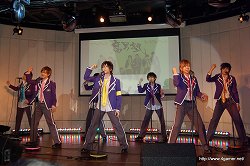 画像ギャラリー No.015のサムネイル画像 / 「逆転検事2」には狩魔 冥や新キャラの一柳万才が登場。応援団の腐男塾も駆けつけた,「逆転検事2」完成披露発表会のレポートを掲載