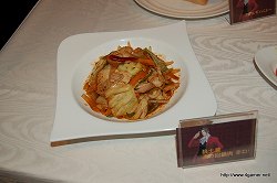 画像ギャラリー No.030のサムネイル画像 / 「逆転検事2」には狩魔 冥や新キャラの一柳万才が登場。応援団の腐男塾も駆けつけた,「逆転検事2」完成披露発表会のレポートを掲載