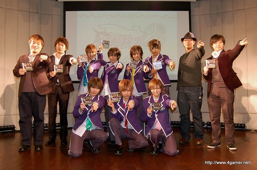 画像ギャラリー No.040のサムネイル画像 / 「逆転検事2」には狩魔 冥や新キャラの一柳万才が登場。応援団の腐男塾も駆けつけた,「逆転検事2」完成披露発表会のレポートを掲載