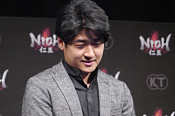 画像ギャラリー No.005のサムネイル画像 / 「仁王」の完成発表会をレポート。開発スタッフや俳優の市村正親さんらが作品への思いを語った