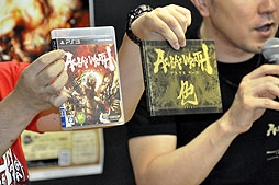 画像ギャラリー No.016のサムネイル画像 / サイバーコネクトツーの松山 洋氏と下田星児氏,カプコンの土屋和弘氏が登場した「ASURA’S WRATH」トークイベントをレポート