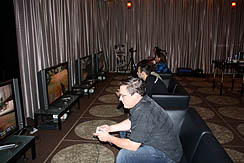 画像ギャラリー No.031のサムネイル画像 / グラスホッパーの新作,アリス,吉田秀彦さん。Electronic Artsの期待の新作タイトルが紹介された「EA Tokyo Showcase 2010」をレポート