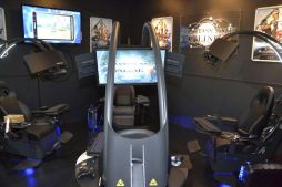 画像ギャラリー No.011のサムネイル画像 / まるでコックピットのような超豪華PCチェアで「ファンタシースターオンライン2」をプレイできる「PSO2 アークス ブリーフィングルーム」の内覧会をレポート
