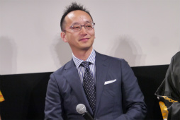 画像ギャラリー No.006のサムネイル画像 / 「PSO2」に小林幸子さんが降臨,メガ幸子と共にフェニックスに乗ってバーチャルライブを披露する。都内で行われた「地球親善大使 就任式」レポート