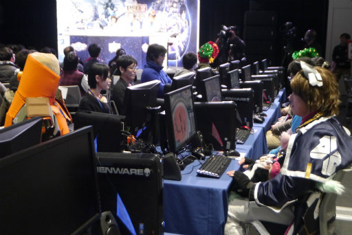 画像ギャラリー No.071のサムネイル画像 / 「PSO2」クラスレベル80まで開放。2017年1月のアップデート情報やロードマップが公開された「アークスX'masパーティー2016」レポート