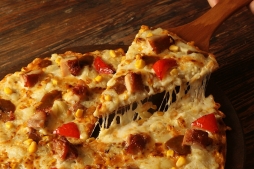 画像ギャラリー No.002のサムネイル画像 / 「ファンタシースター感謝祭2017」,会場では「ピザーラ」とコラボしたオリジナルピザを販売