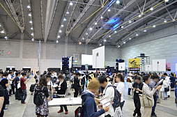 画像ギャラリー No.001のサムネイル画像 / 「ファンタシースター感謝祭 2019」福岡会場では「ケロロ軍曹」コラボも発表。7月のアップデート情報が公開されたステージと会場の様子をレポート