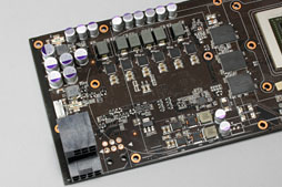 画像ギャラリー No.016のサムネイル画像 / オリジナルデザインを採用したPalitのGTX 680カードを試す。強化型電源+3連ファン仕様クーラーの効果はいかほどか