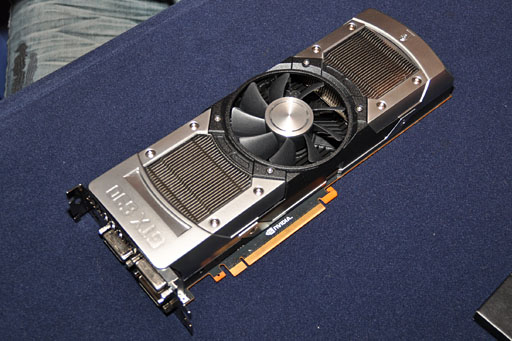 画像集#006のサムネイル/【速報】NVIDIA，「GeForce GTX 690」発表。2基のGPUを1枚のカードに搭載したウルトラハイエンドモデル