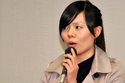 画像ギャラリー No.003のサムネイル画像 / GIGA-BYTE,OC版GTX 680カードの開発途上版をチラ見せ。5連ファンがGPUの熱を吸い出すクーラー「WINDFORCE 5X」搭載