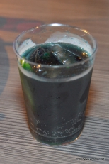 画像ギャラリー No.017のサムネイル画像 / 「バイオハザード」15周年記念企画がシューティングバー エアーで5月20日にスタート。「かゆ……うま……」な料理が食べられる!?