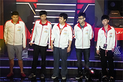 画像ギャラリー No.012のサムネイル画像 / 「Dota 2」の決勝戦で台北の夜が熱く燃えた。国際ゲームトーナメントBeat IT 2014をレポート