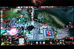 画像ギャラリー No.022のサムネイル画像 / 「Dota 2」の決勝戦で台北の夜が熱く燃えた。国際ゲームトーナメントBeat IT 2014をレポート