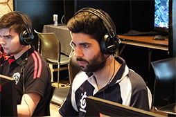 画像ギャラリー No.024のサムネイル画像 / 「Dota 2」の決勝戦で台北の夜が熱く燃えた。国際ゲームトーナメントBeat IT 2014をレポート