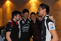 画像ギャラリー No.025のサムネイル画像 / 「Dota 2」の決勝戦で台北の夜が熱く燃えた。国際ゲームトーナメントBeat IT 2014をレポート