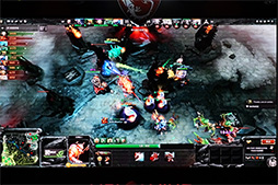 画像ギャラリー No.041のサムネイル画像 / 「Dota 2」の決勝戦で台北の夜が熱く燃えた。国際ゲームトーナメントBeat IT 2014をレポート