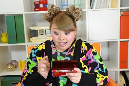 画像ギャラリー No.002のサムネイル画像 / 「ガールズRPG シンデレライフ」,きゃりーぱみゅぱみゅさんと渡辺直美さんが本作を初体験。実況プレイ動画が公開に