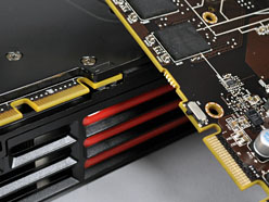 画像ギャラリー No.017のサムネイル画像 / 「Radeon HD 6970&6950」レビュー。名機HD 5870の後継となる「Cayman」は,どこまで進化したのか