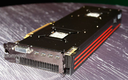 画像集#006のサムネイル/AMD，「Radeon HD 6990」の実機をシンガポールのイベントで披露