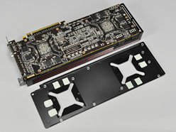 画像集#015のサムネイル/デュアルGPU搭載カード「Radeon HD 6990」レビュー。公称最大消費電力375Wは伊達じゃない