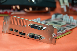 画像集#009のサムネイル/［COMPUTEX］PowerColor，デュアルHD 6970カードを公開。「GTX 580より速くて安い」デュアルHD 6870カードも