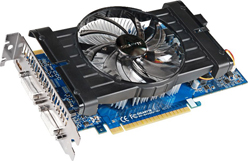 画像ギャラリー No.002のサムネイル画像 / 3連ファン仕様のクーラーを搭載したHD 6970などGIGA-BYTE製カード×3