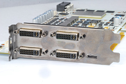 ���������꡼ No.005�Υ���ͥ������ / GALAXY��2���GTX 560 Ti��1��Υ����ɤ���ܤ����ǥ奢��GPU�����ɳ�ȯ�档3��ܡ�4���ܤ�����ȯɽ��