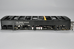 ꡼ No.036 | GTX 560 Ti2ܤEVGA GeForce GTX 560 Ti 2WINץӥ塼äѤäϥ饹ɤμϤ򸫤